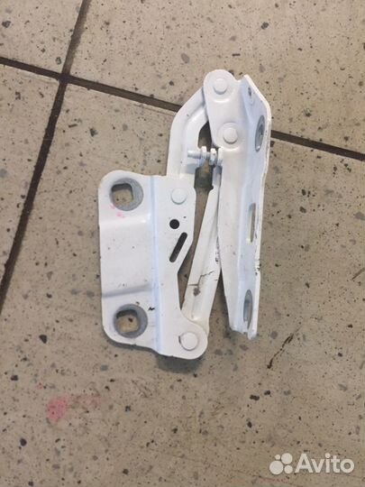 Петля капота левая Mercedes Ml-Class W164