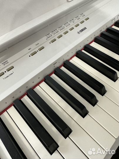 Цифровое пианино Yamaha P-115