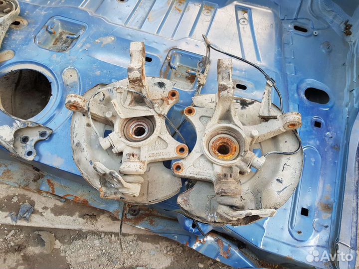 Поворотный кулак Лифан х60 левый правый