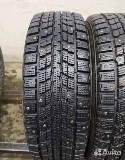 Dunlop SP Winter Ice 01 205/70 R15