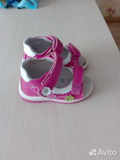 Босоножки для девочки