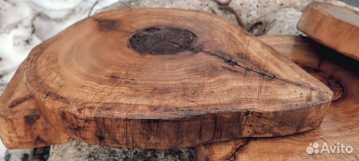 Разделочная доска из спила дерева