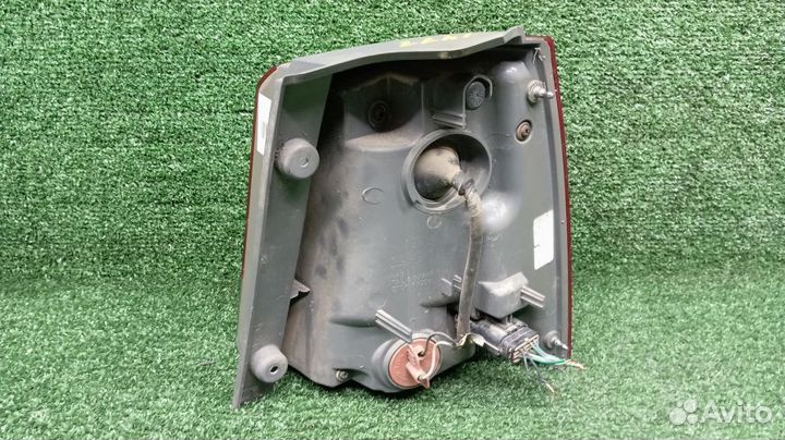 Задний фонарь Kia Sorento Левый