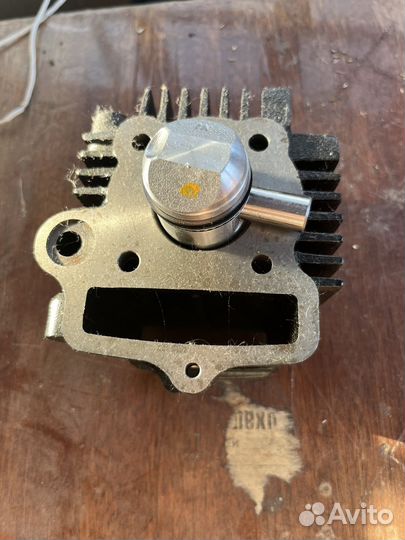 Поршень и цилиндр