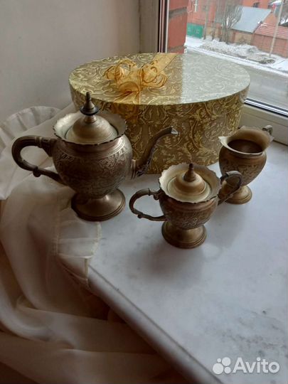 Набор посуды из латуни