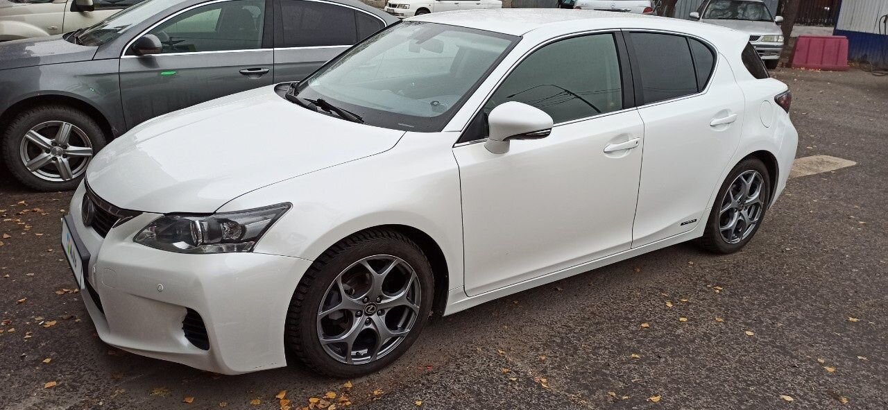 Lexus CT: фото владельца