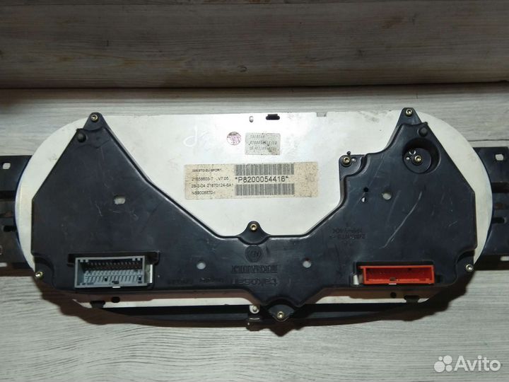 Панель приборов Renault