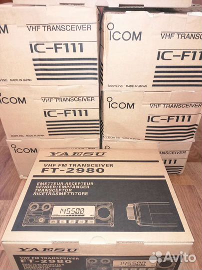 Радиостанция Icom F111