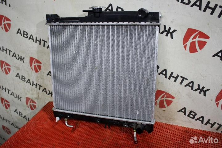 Радиатор охлаждения двигателя Suzuki Jimny 3