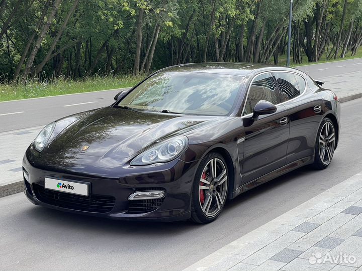 Porsche Panamera Turbo, 2010