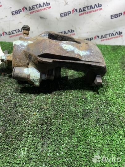 Суппорт тормозной передний левый Skoda Octavia A5