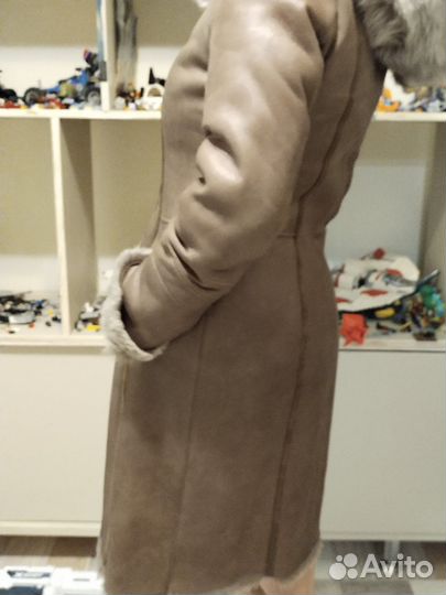 Дубленка натуральная женская с капюшоном