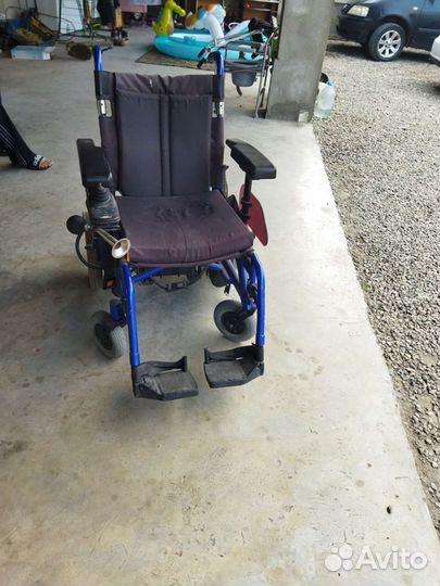 Инвалидная коляска с электроприводом