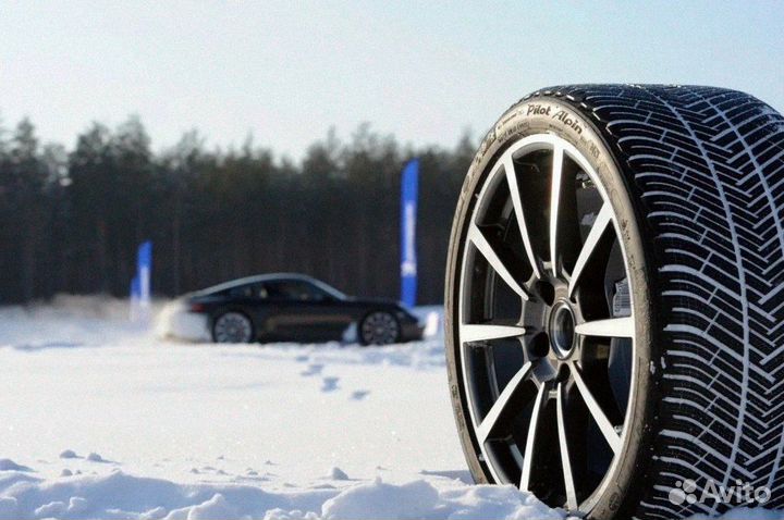 Kumho WinterCraft Ice Wi32 215/60 R17