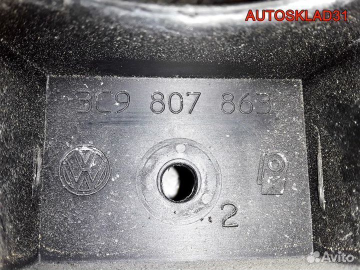 Направляющая заднего бампера Passat B6 3C9807863