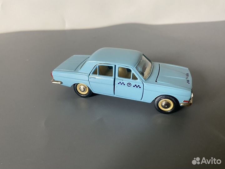 Модель автомобиля Газ 24, СССР, 1:43