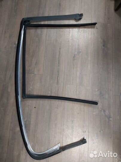 Молдинг двери задний левый Bmw 5-Series G30