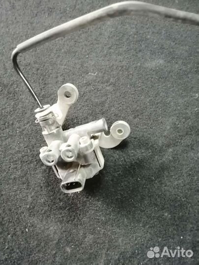 Lexus ls 430 передний клапан пневмы