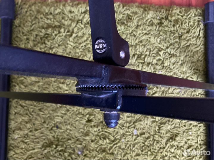 Подставка под синтезатор