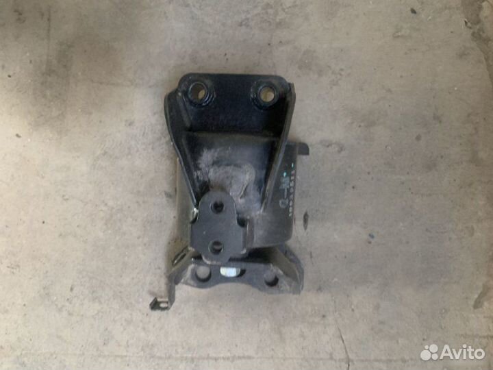 Опора двигателя задняя Hyundai Getz