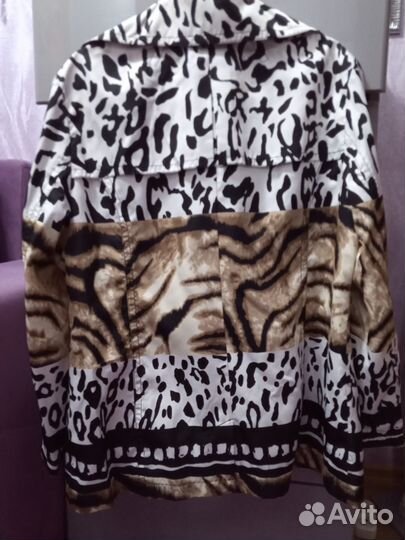 Ветровка женская