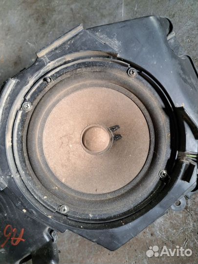 Динамик двери передний Audi A6 C6