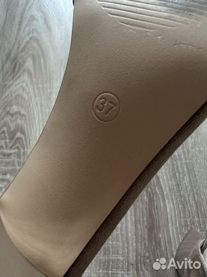 Босоножки, туфли