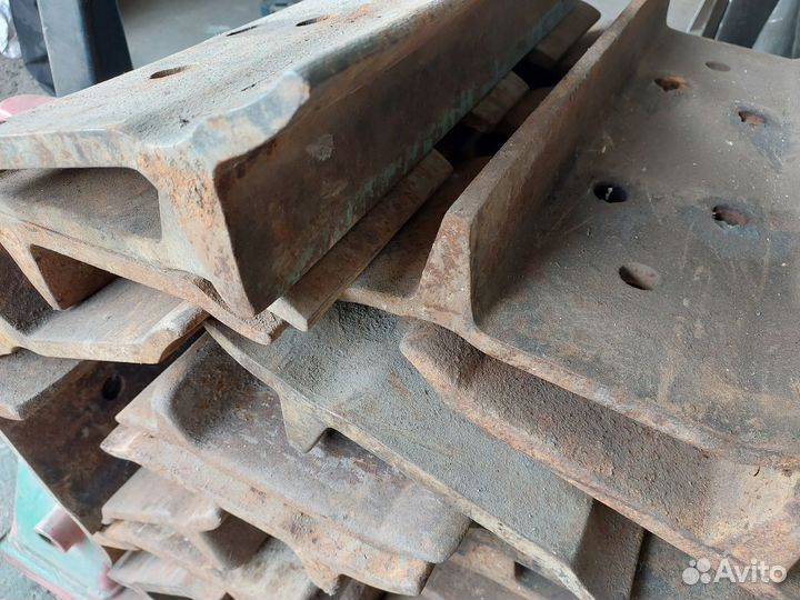 Траки гусеничные Б/У 235х495 мм