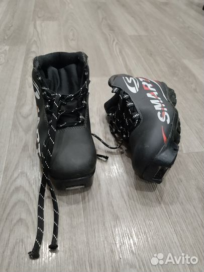 Лыжные ботинки