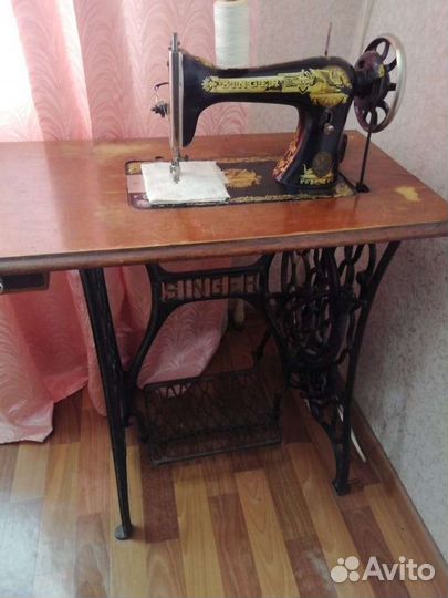Швейная машина Singer