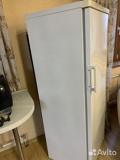 Морозильная камера бу stinol-106 NO frost