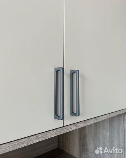 Шкаф по индивидуальному заказу высокий