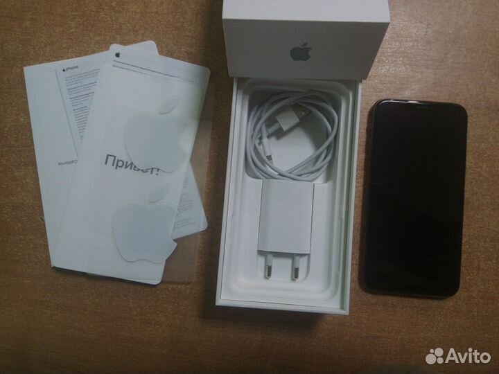 Apple iPhone X 256GB серый космос