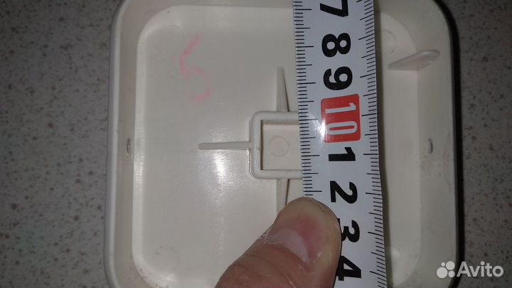 Правая заглушка от настенного экрана Screen Media