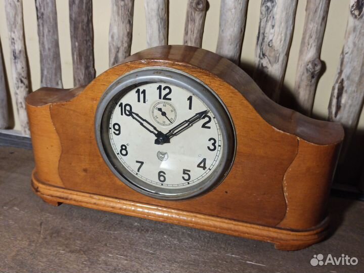 Часы « Владимир» настольные 1954 год рабочие