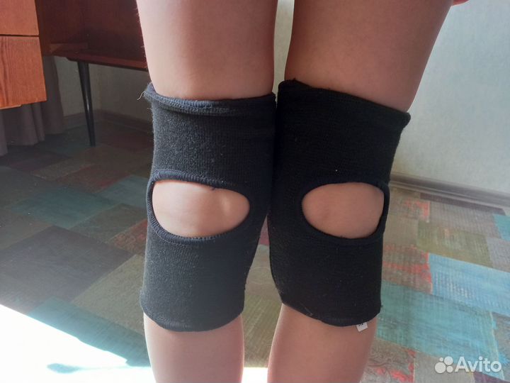 Защитные шорты для фигурного катания наколенники