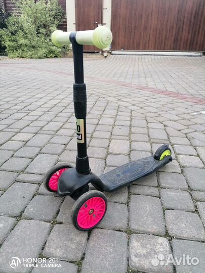 Самокат детский трехколесный