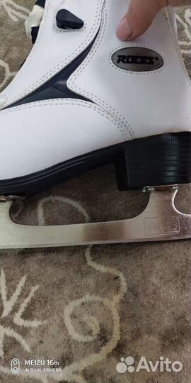 Фигурные коньки roces