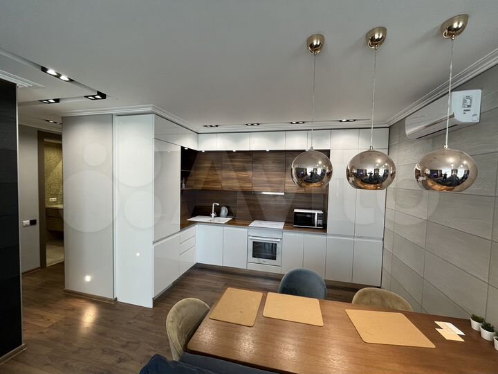 2-к. квартира, 55 м², 8/16 эт.