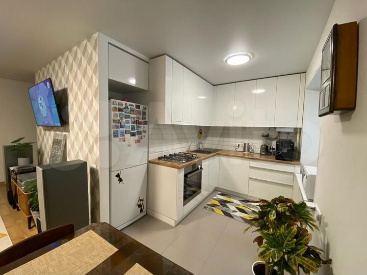 4-к. квартира, 73,7 м², 2/5 эт.