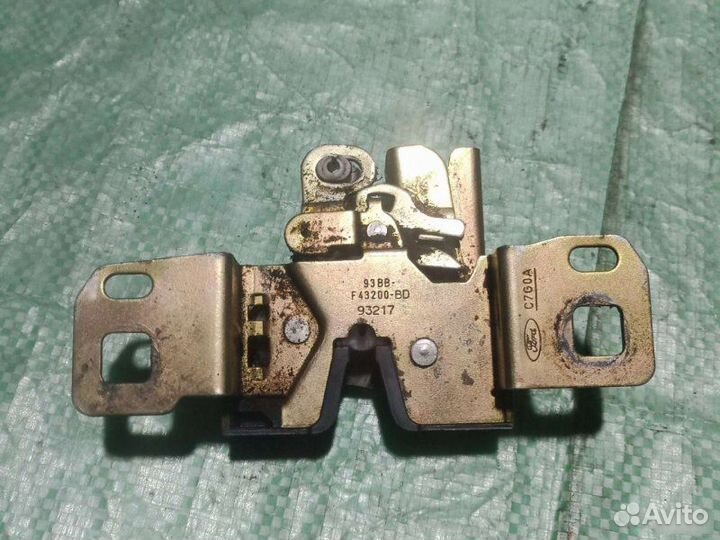 Замок багажника Ford Mondeo 1