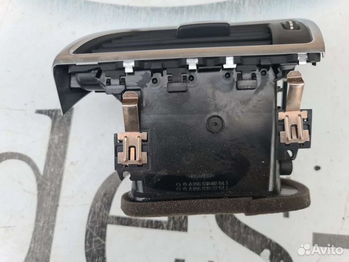 Воздуховод передней панели правый Mercedes ML166