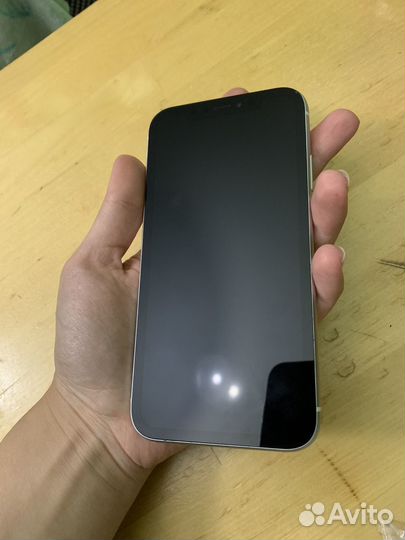 Телефон iPhone Xr 128