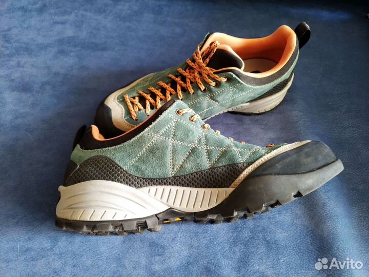 Треккинговые женские ботинки Scarpa Zen Pro