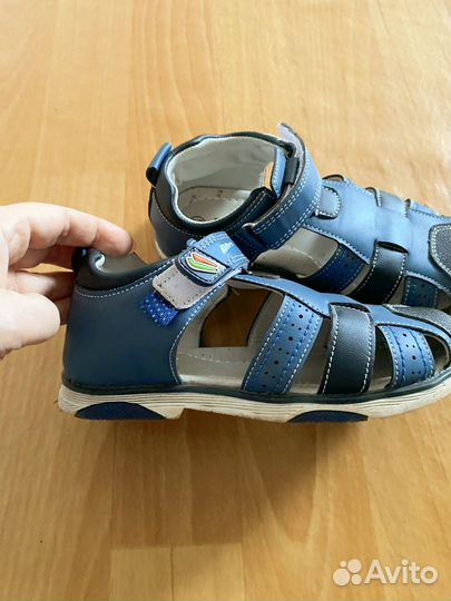 Сандалии 32