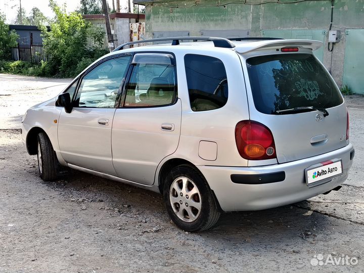 Toyota Corolla Spacio 1.6 AT, 1997, 299 999 км