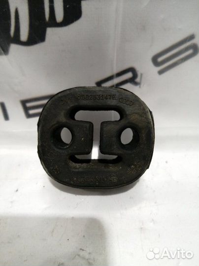 Крепление глушителя Volkswagen Golf MK6