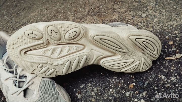 Кроссовки adidas ozweego великаны