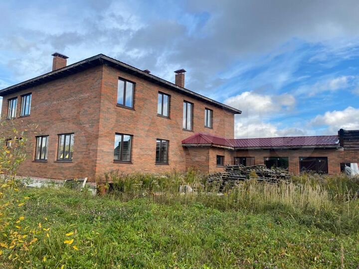 Дом 280 м² на участке 15 сот.