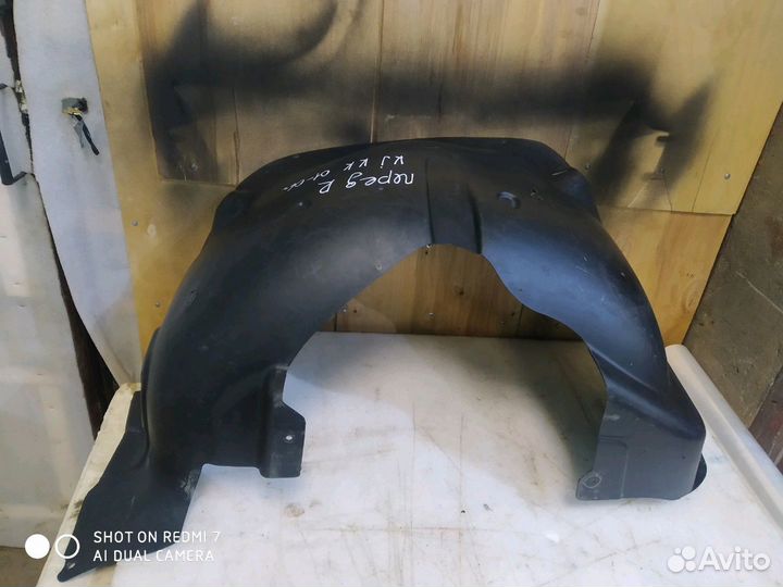 Подкрылок перед правый Jeep Liberty kj,kk